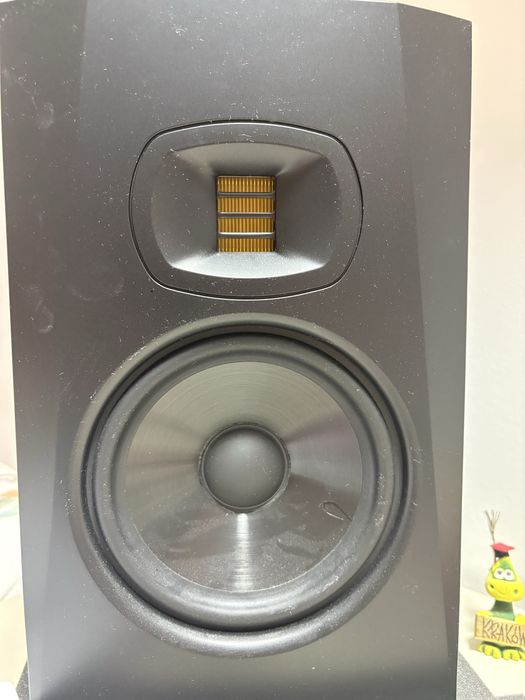 Pereche de monitoare de studio Adam Audio T7V + Paduri