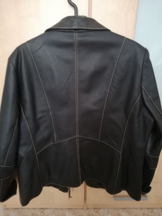 Дамско кожено яке естествена кожа.