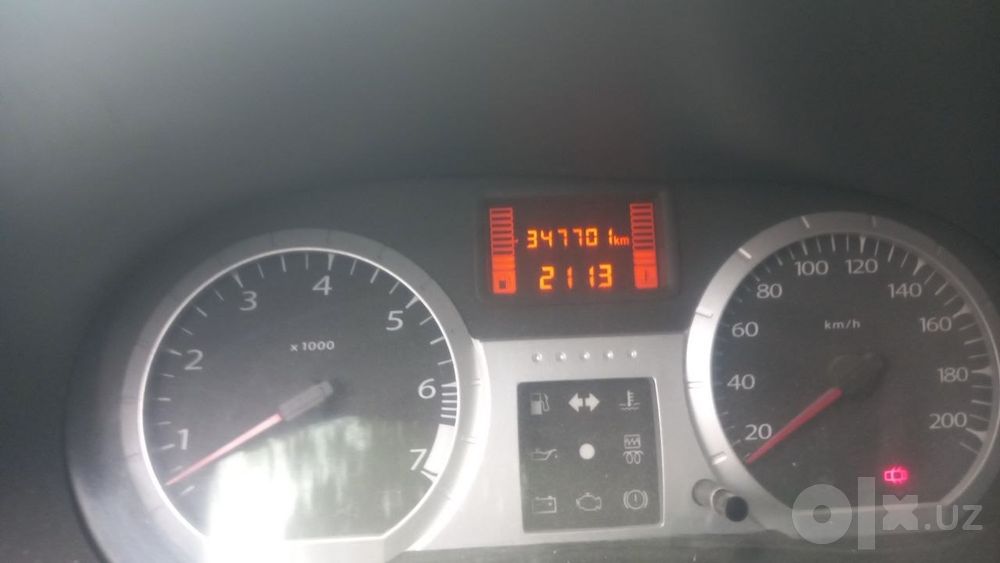 Mashina lada largus