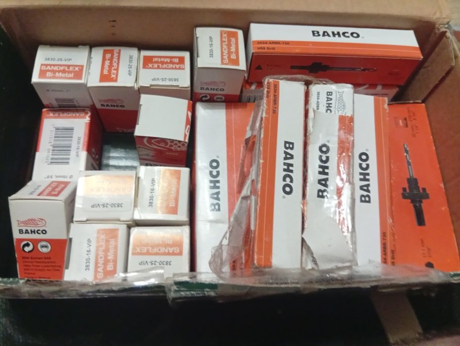 Carote metal bacho  si freze biax patenti unior ace de trasat cuple aer