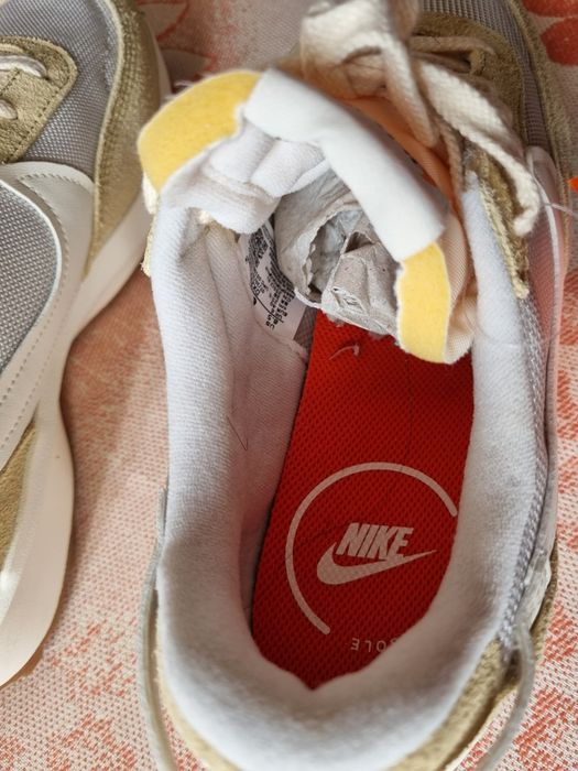 Продам женские кросы NIKE