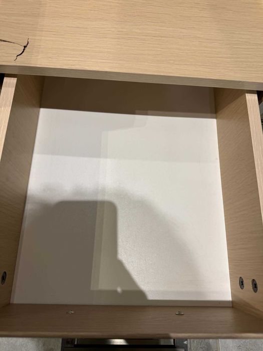 Noptiera bej de vanzare