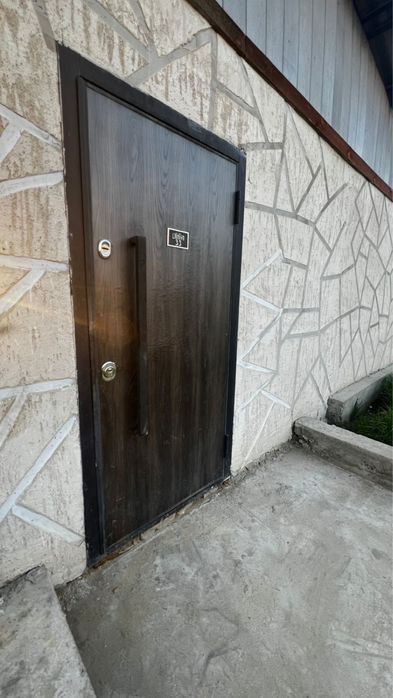 срочно продам двери бу