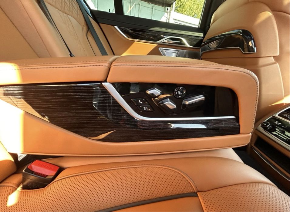 Interior Individual BMW Seria 7 G11 Nappa Scaune + Banchete cu Masaj