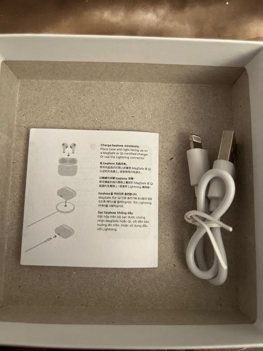 AirPods 3 Наушник