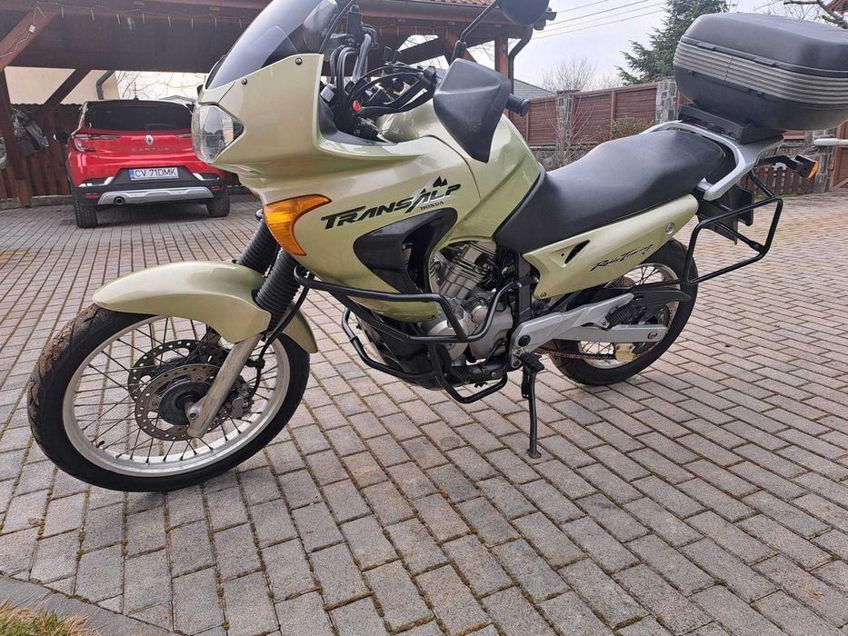 Honda Transalp 650, an fabricatie 2000