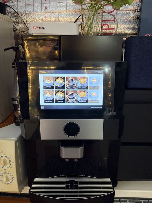 Кофейныйавтомат JETINNO JL22-ES4C