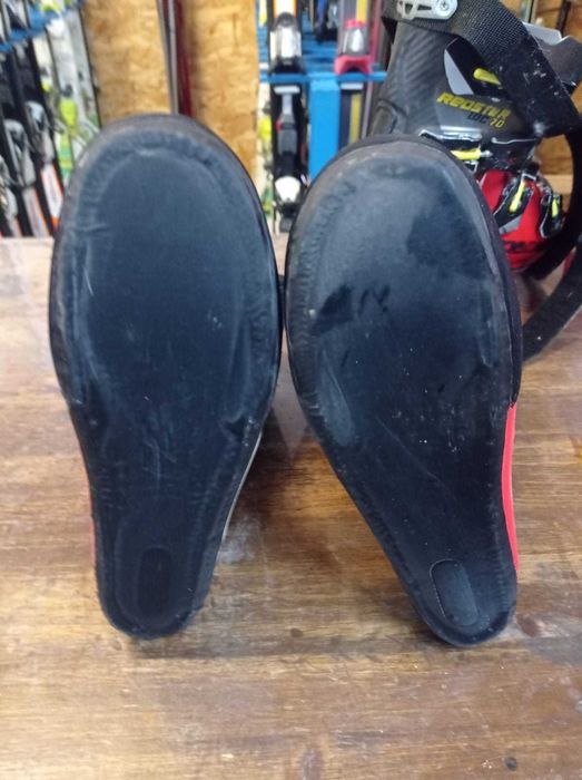 Горнолыжные ботинки атомик