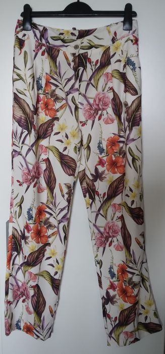 Pantaloni dama de vară, masura 40,talie 76 cm,material floral