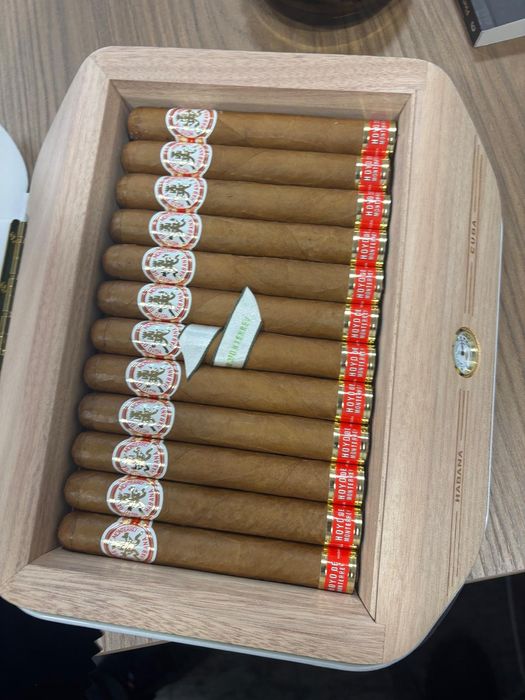 Trabucuri cubaneze fine! Ediție limitată Hoyo de Monterrey Destinos!
