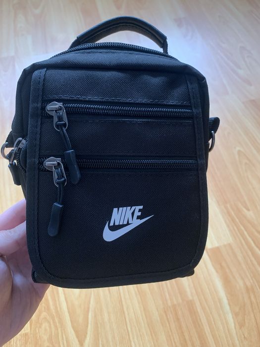 Borseta Nike Neagra