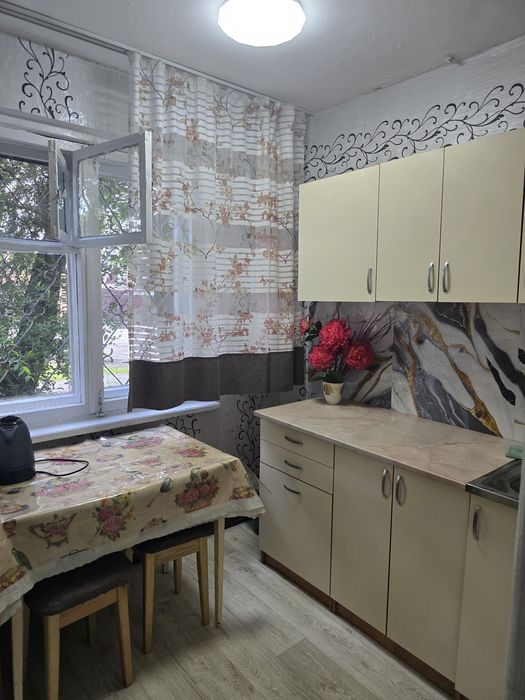 Посуточно квартира Пришахтинске