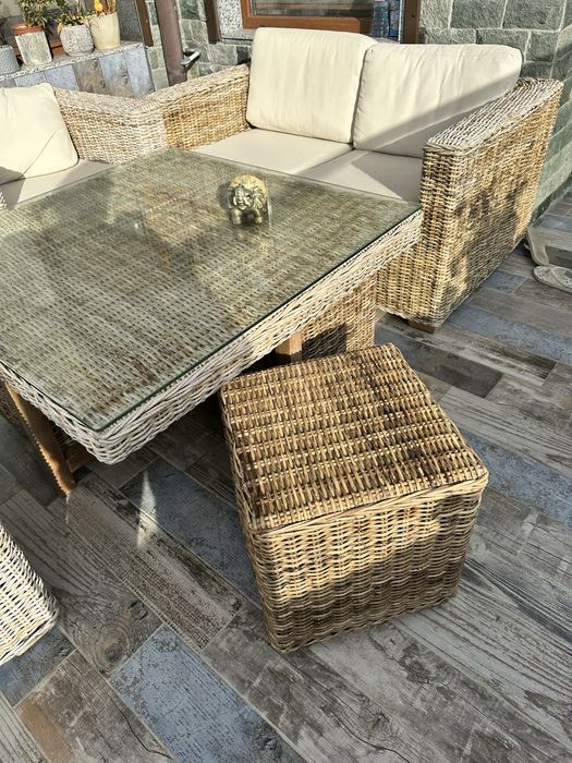 Градинска мебел.