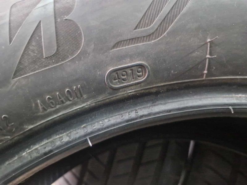 4 Bridgestone R19 245/50
летни гуми DOT4919