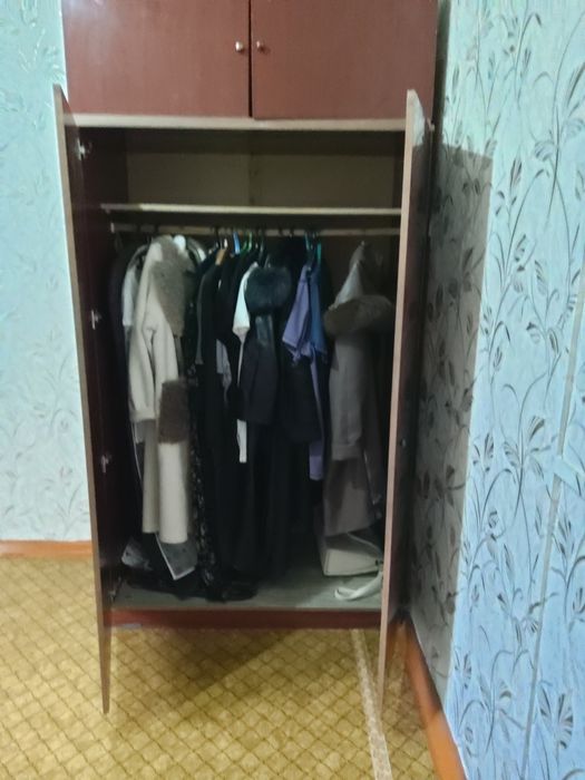 Вмеслительный шифоньер.