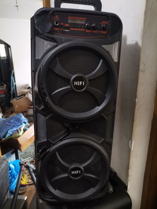 Boxă portabilă mare cu stik card radio microfon auxiliar perfect funcțională