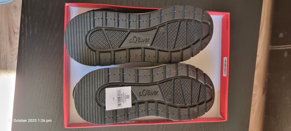 Сникърси S'Oliver 43 черни мъжки нови