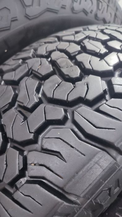 Продам шины  в идеальном состоянии