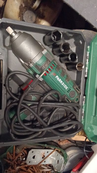 Vând compresor 100 litri  noi 1300 lei