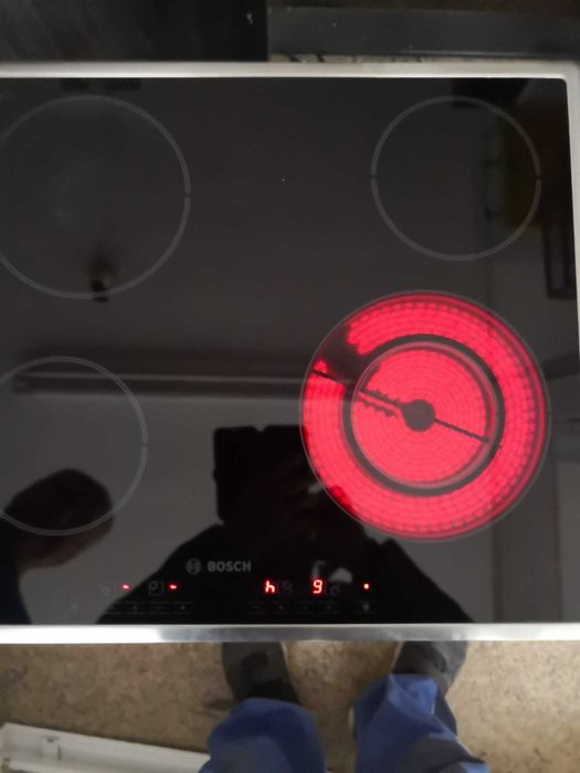 Керамичен плот Бош