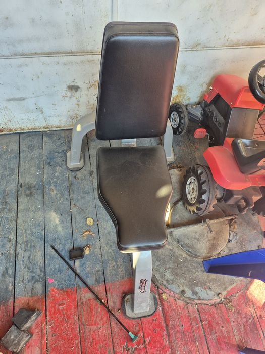 Тренажеры и стул