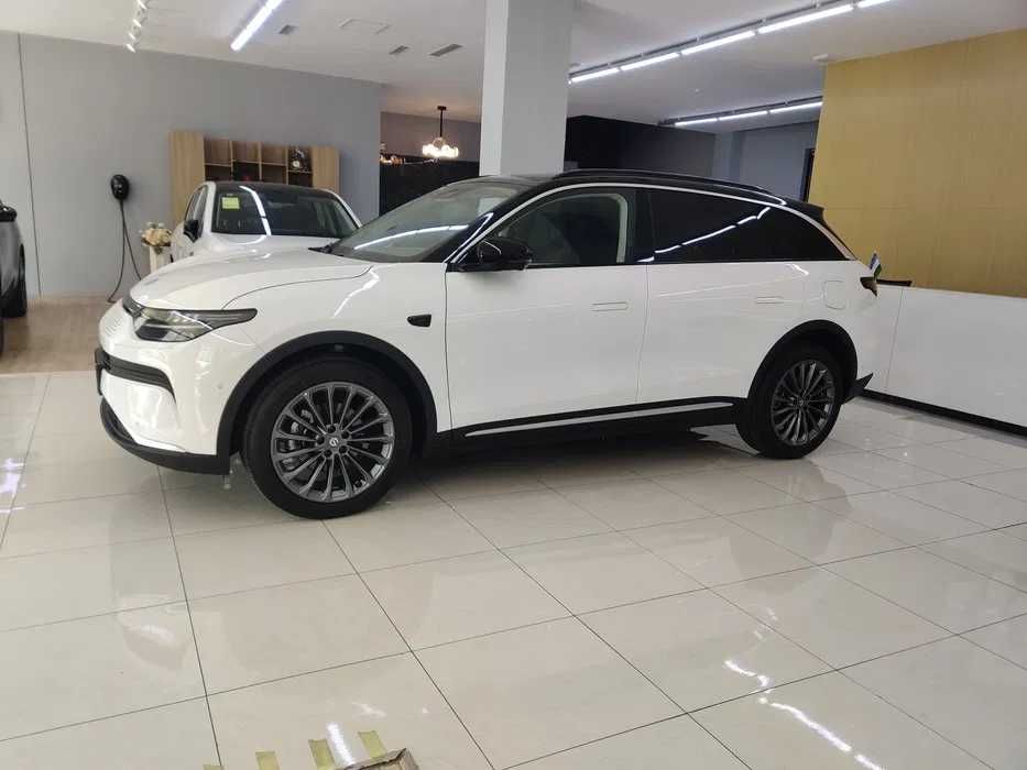 leapmotor C11 gibrid 2025 va 2026yil