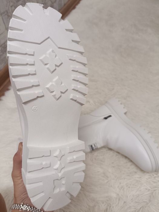 Зимние сапоги рр 39 новые, ботинки