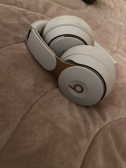 Слушалки Beats Solo Pro