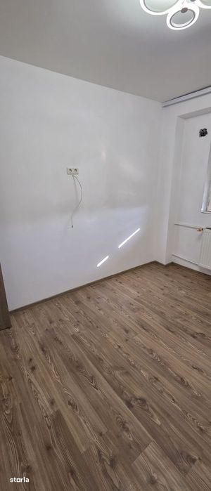 Berceni,2 min.metrou-Aparatorii patriei,an 1986,parcare ADP,boxa!