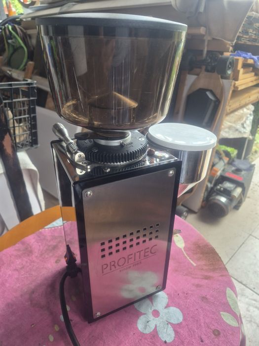 Vând rasnita cafea profesionala