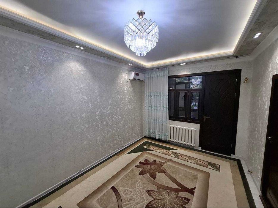 юнусабад 15-квартал рядом Метро 2- ком кв разделная