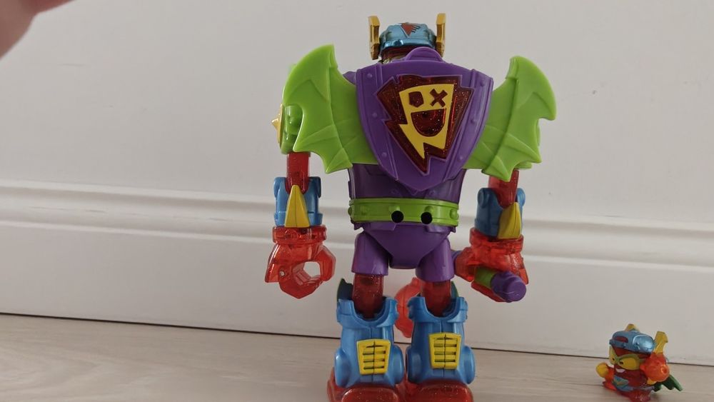 Vând superthings
