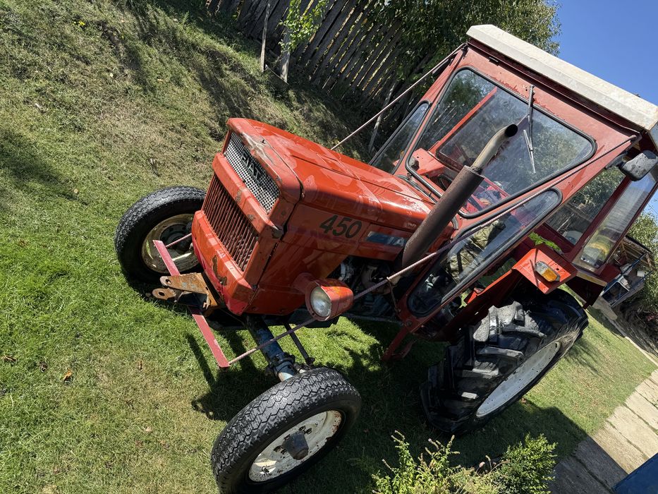 Tractor Fiat 450 in stare buna