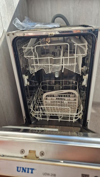 Встраиваемая посудомойка Unit