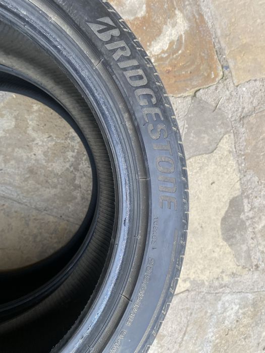 Летние шины 235/45/18