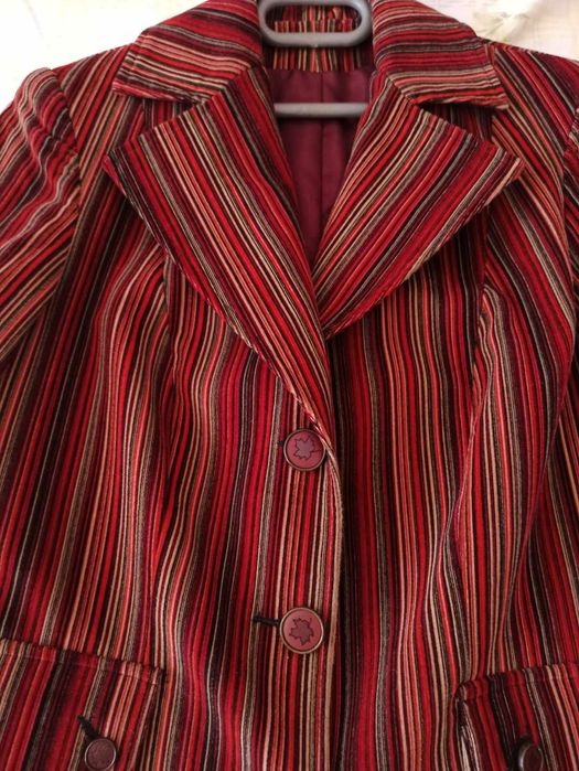 Продавам дамско сако