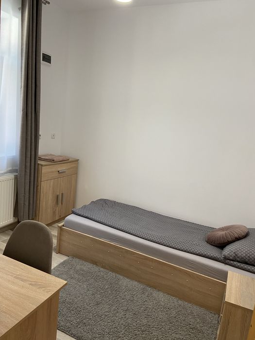 De inchiriat casa