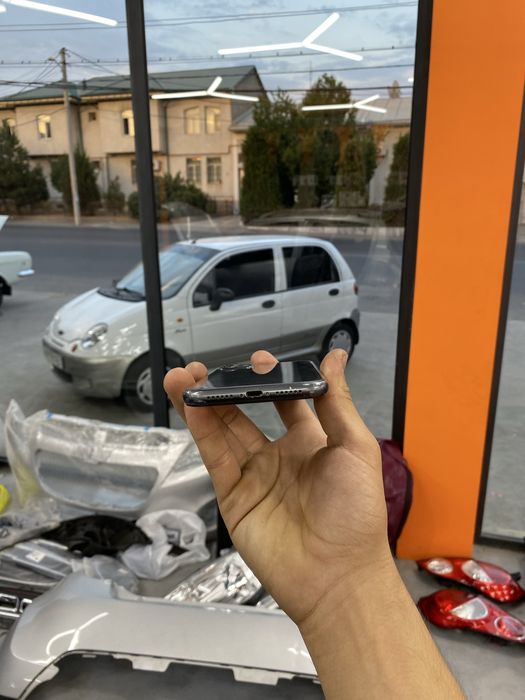 Iphone 11 64gb sirochna