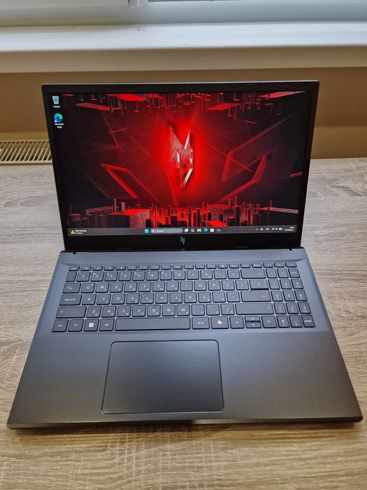 Acer Nitro V15/R7 7735HS/RTX 3050 6GB/16GB RAM/512GB SSD