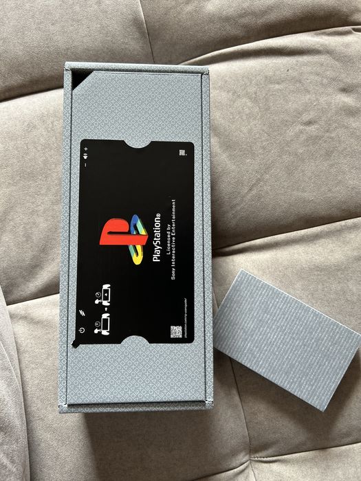 Playstation Portal 30th anniversary limited edition