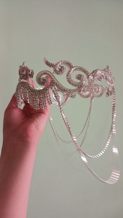 Diadema tilaqosh kelinlar uchun