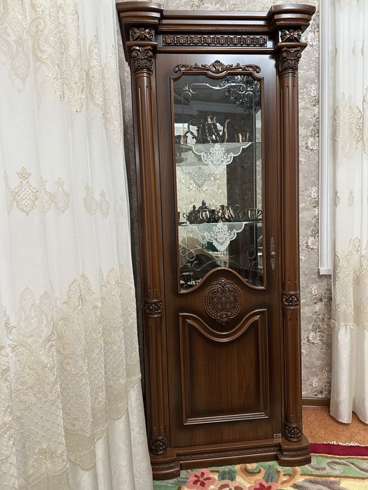 Пенал в гостинную