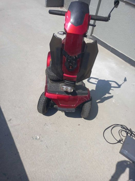 Акумолаторна инвалидна количка