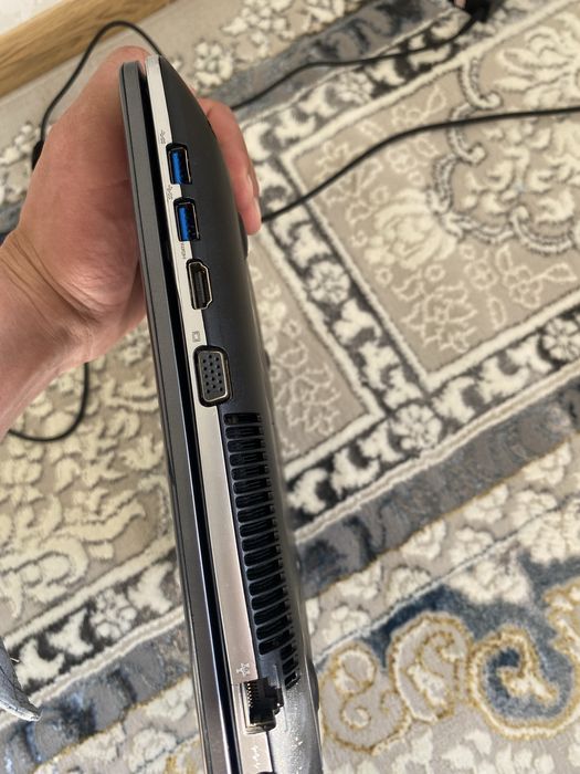 Noutbuk sotiladi  465