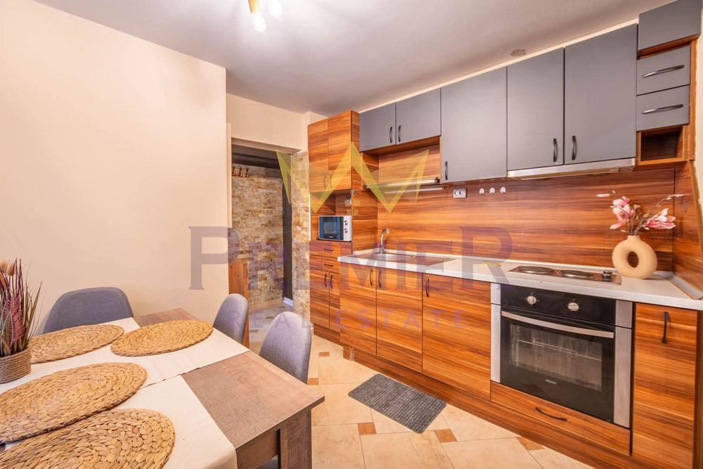 Дава се под наем Къща в Варна, Колхозен пазар - 70 кв.м за 478.38 € - Снимка #1