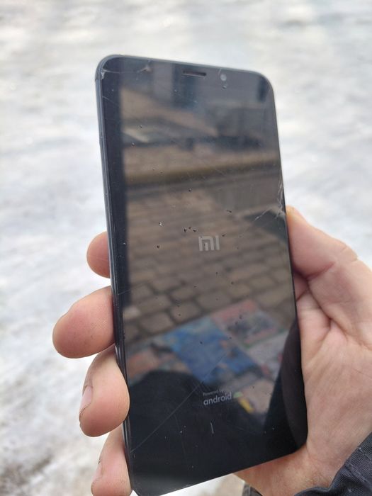 Xiaomi Redmi 5 plus 4/64gb