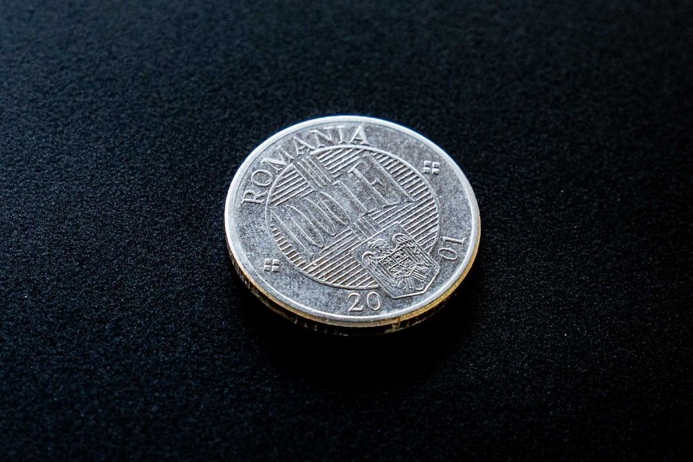 Monede vechi de  500 lei an 1999 5000 lei 2001/2004 1000 lei 2001/2004