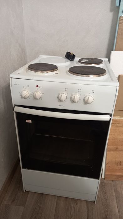 Продам электрическую плиту Дарина