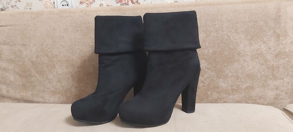 Женская обувь в отличном состоянии