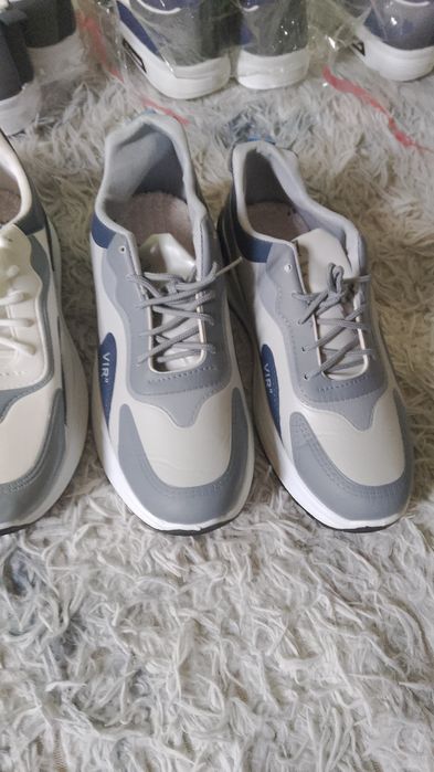 Кроссовки за 2 пары 5500